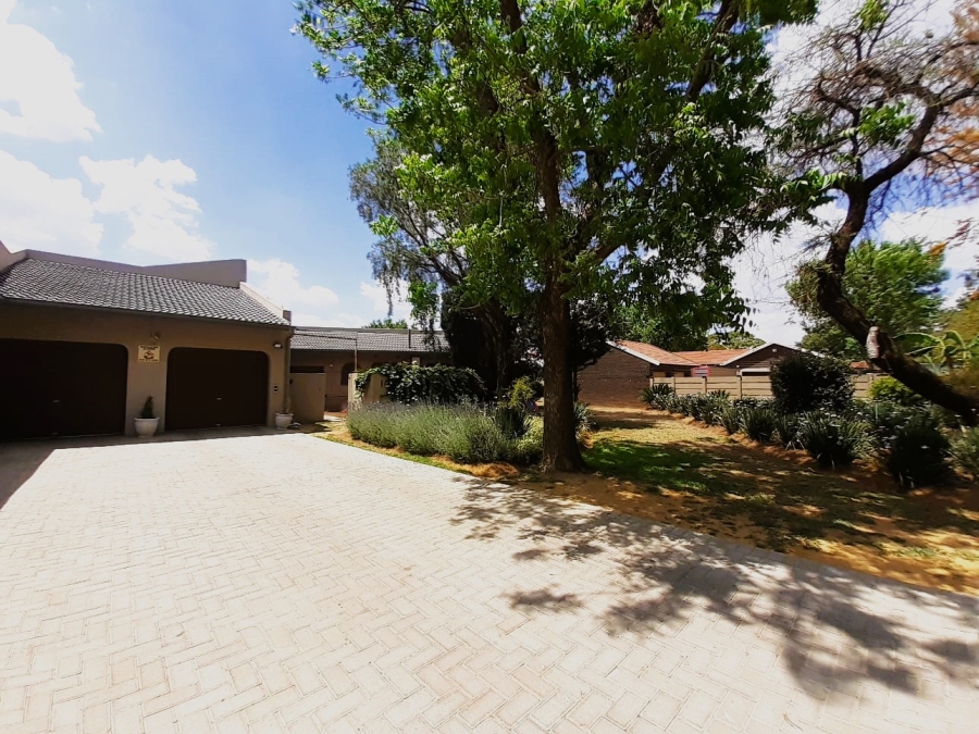 3 Bedroom Property for Sale in Vaalpark Free State